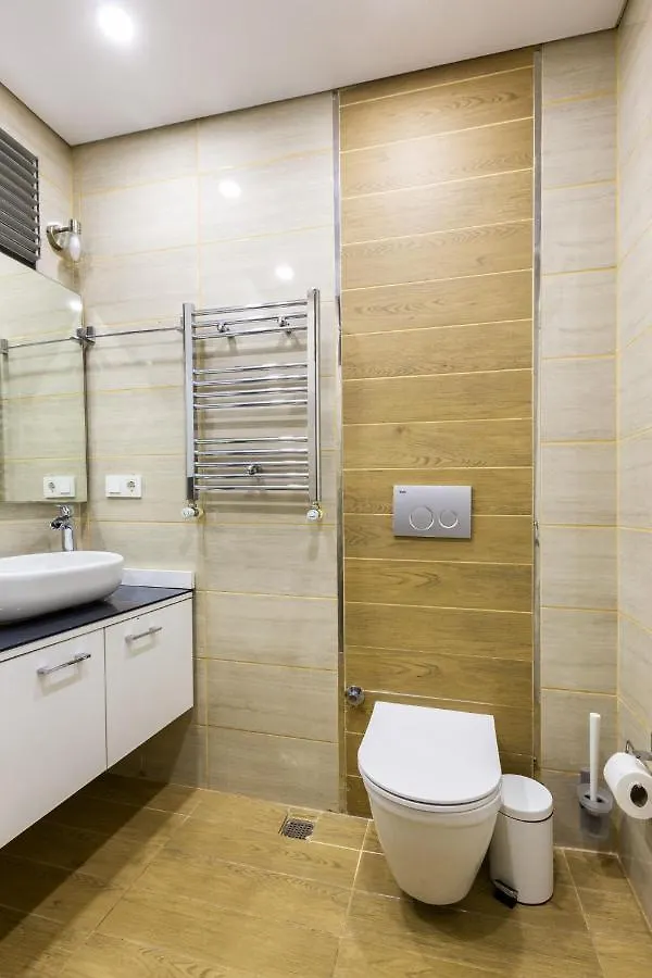 Chic, Cozy Apartment With Garden In Besiktas Istanbul